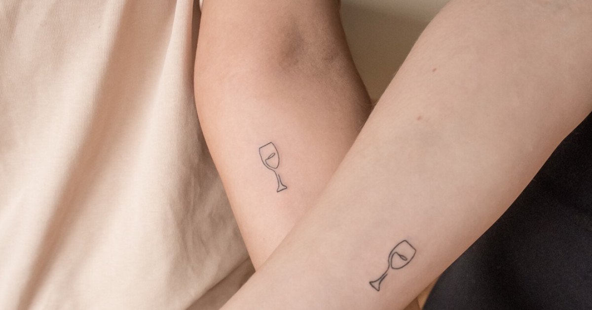 Tatuajes con amigas: los 20 diseños que querrás compartir