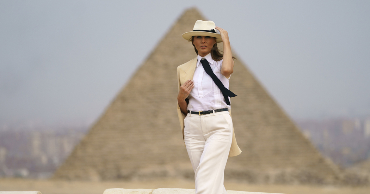 Melania Trump y su look colonial en Egipto: la película