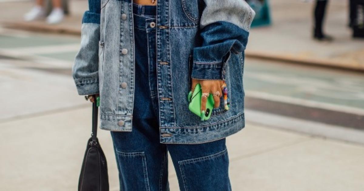 Louis Vuitton ya lo ha confirmado: vuelven los vestidos sobre pantalones  vaqueros
