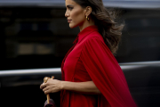 Look con blusa roja