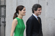 Look de invitada de Sofia Palazuelo en la boda de José Luis Martinez-Almeida.