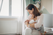 La importancia del seguimiento de la mamá y el bebé tras el parto