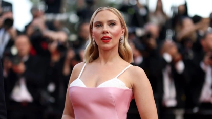 Scarlett Johansson se convirtió en estrella de cine a una edad muy temprana y ha demostrado ser más que una cara bonita en la industria cinematográfica
