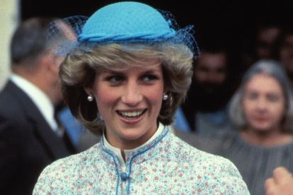 Las chaquetas acolchadas que tan de moda puso la princesa de Gales en los años 90, vuelven a ser tendencia gracias a influencer como María Pombo.