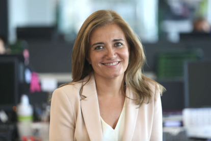 Hablamos con Ana Pérez Domínguez, directora médica de la farmacéutica Astrazeneca en España, sobre el papel actual de la mujer en la ciencia.