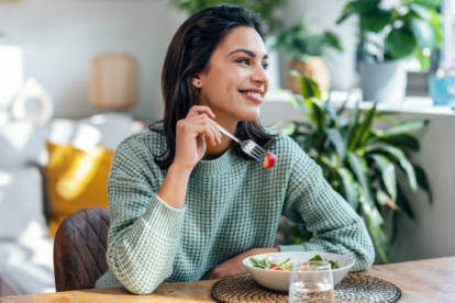 Mujer Comiendo