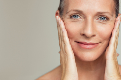 La piel de nuestro rostro es una de las partes que mayor cuidado necesitan para evitar el deterioro prematuro.