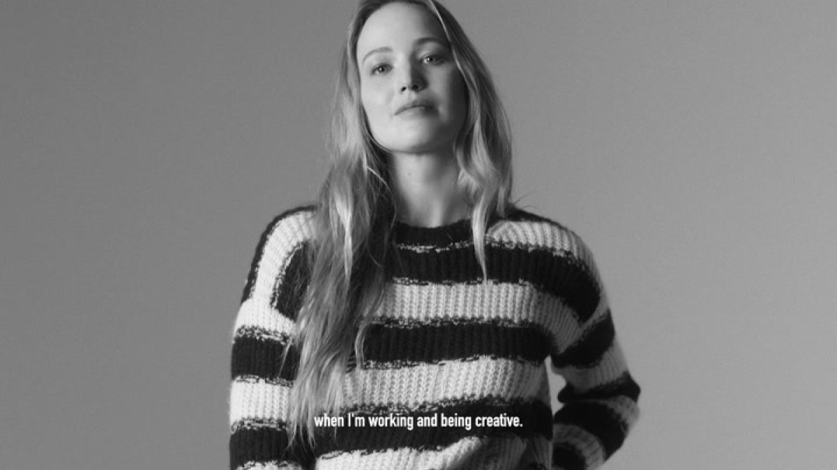Dior reinterpreta el icónico bolso de Lady Di y elige a Jennifer Lawrence para protagonizar la campaña (Magdalena Fraj)