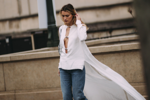 12 blusas blancas elegantes y rejuvenecedoras que arrasan en las rebajas de  El Corte Inglés
