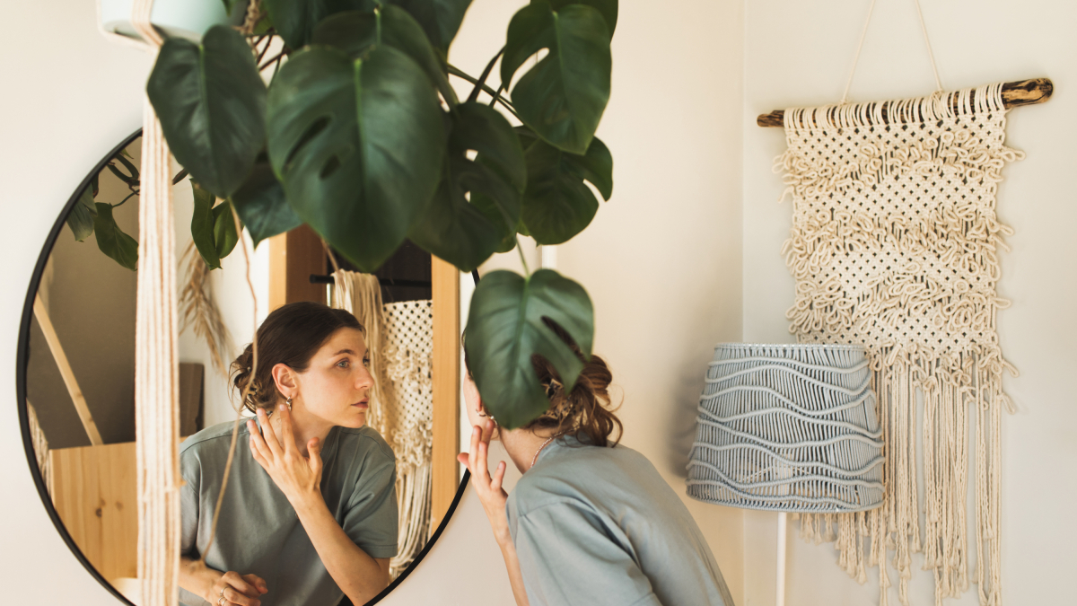 
         El espejo más instagrammeable de Ikea o cómo hacernos selfies con estilo en casa 
    