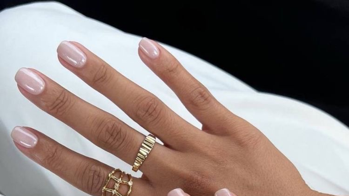 
        Seis diseños para uñas naturales y minimalistas que más se lleva esta temporada
    