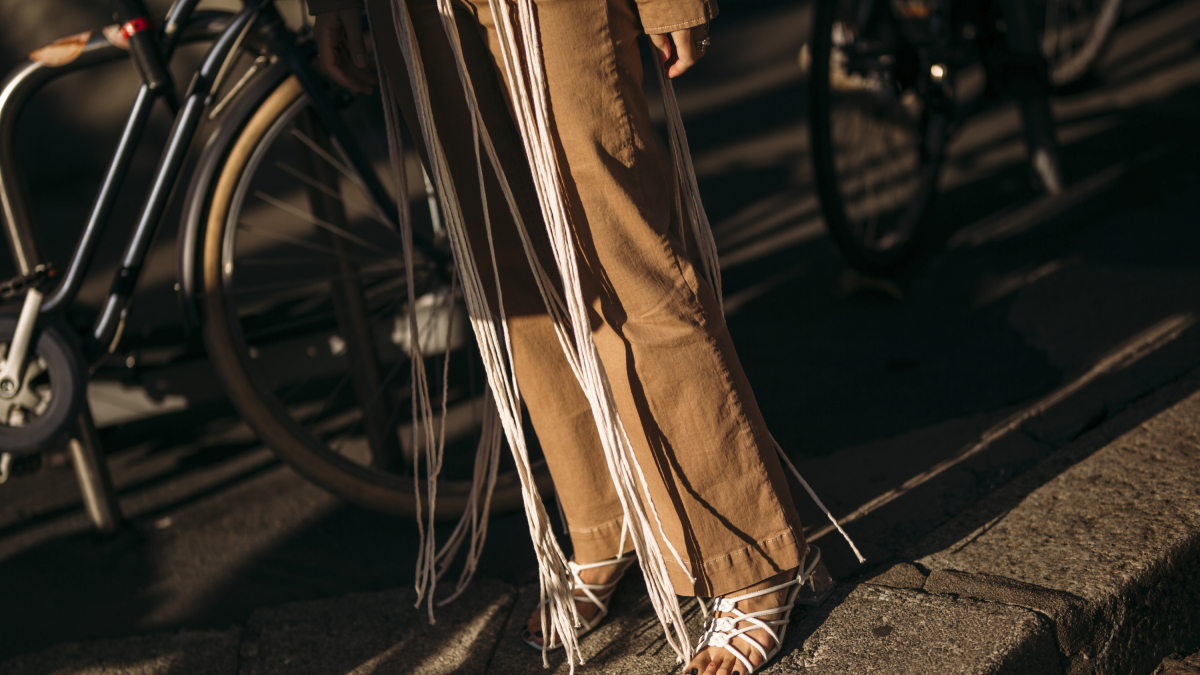 
         Estas sandalias de piel de las rebajas de Massimo Dutti son el ejemplo perfecto del minimalismo en clave ‘cool’ 
    