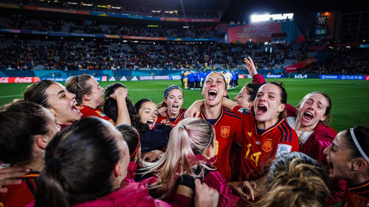
         De Salma Paralluelo a Aitana Bonmatí: así es la selección que nos ha llevado a la final del Mundial 
    