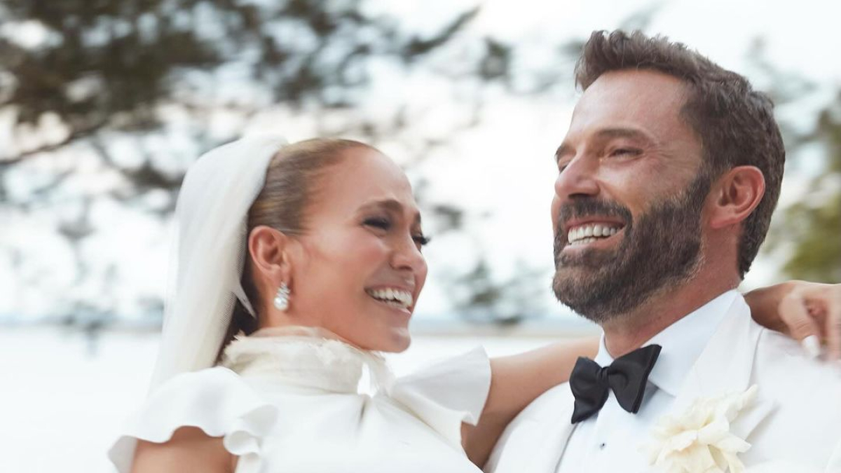 
         La declaración de amor pública más bonita de Jennifer Lopez a Ben Affleck por su aniversario de bodas 
    