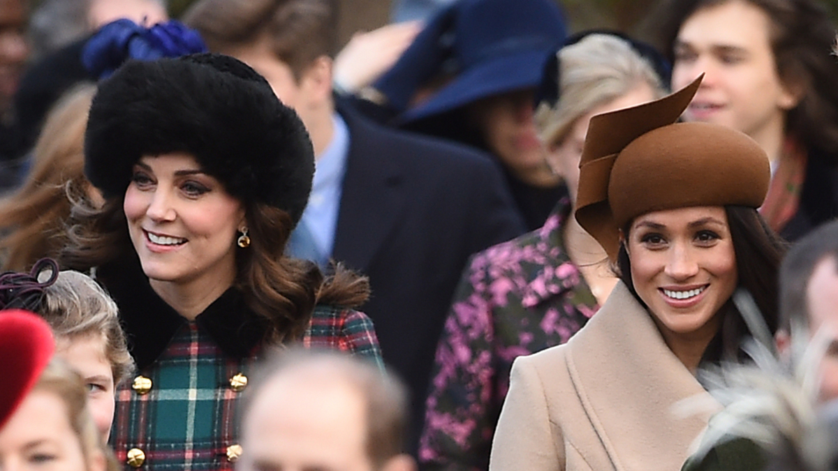 
         Duelo de estilo entre Meghan Markle y Kate Middleton: quién es la mejor vestida de los Windsor 
    