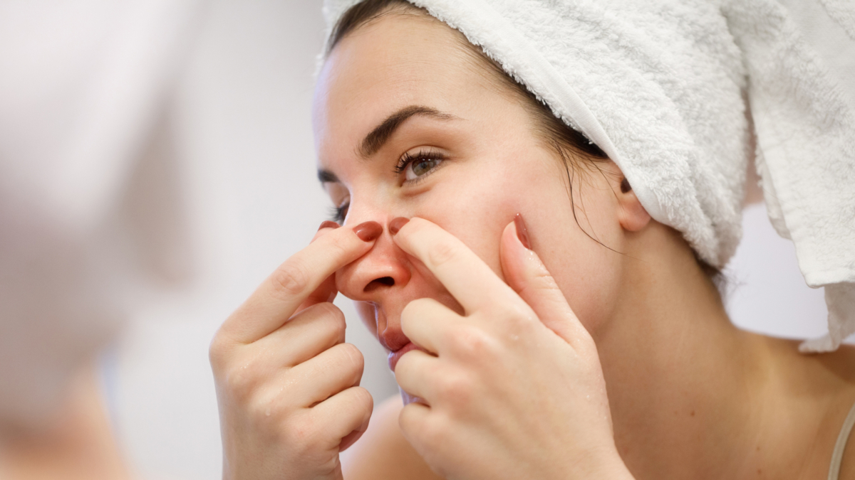 
        Cómo quitarte una espinilla de dentro de la nariz: tips de experto para no cometer errores
    