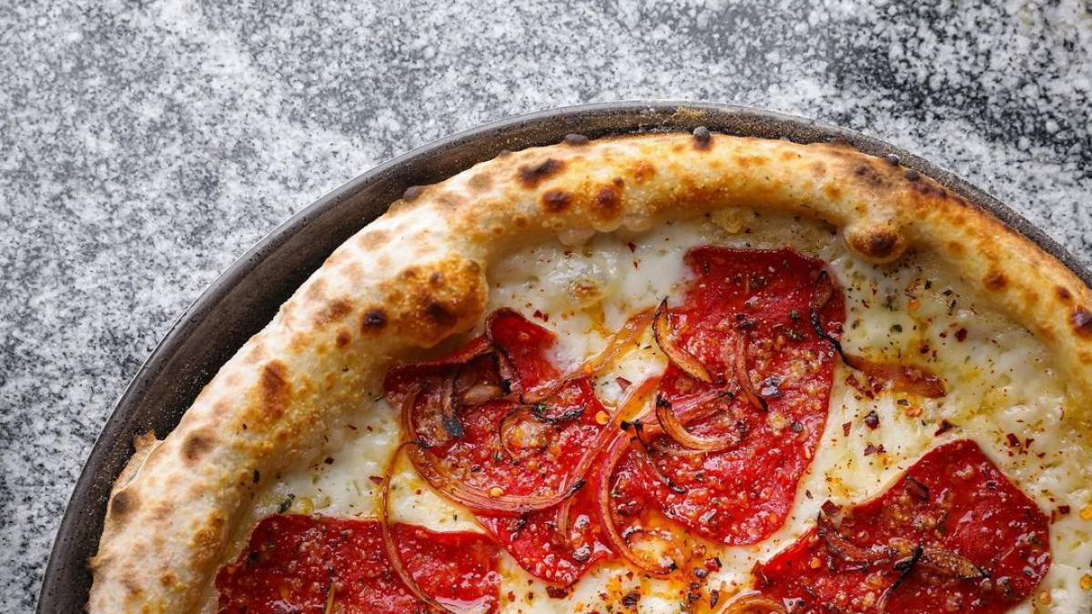 
        El nuevo restaurante italiano que ha conquistado Madrid: pizzas de masa madre, pastas frescas e ingredientes de primera calidad
    