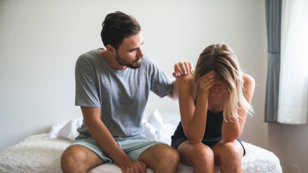 
        Las frases tóxicas que destruyen a la pareja según una psicóloga de Harvard
    