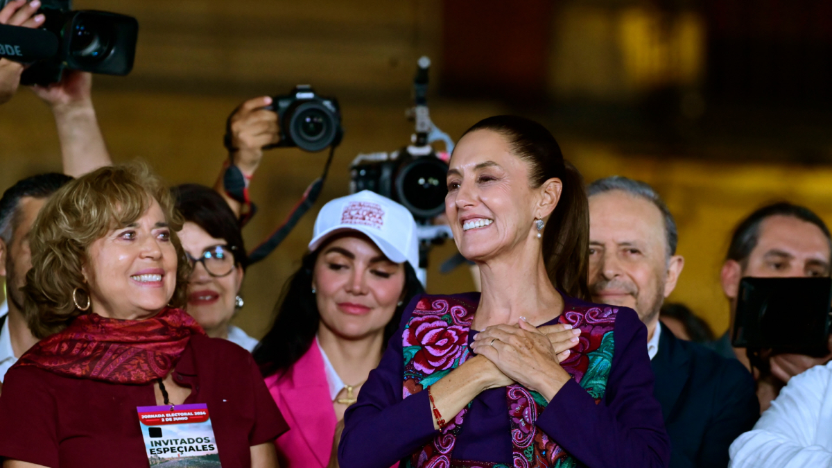 
        Claudia Sheinbaum hace historia al convertirse en la primera mujer presidenta en México
    