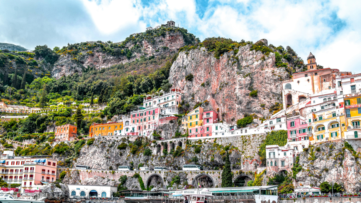 
        Los cinco hoteles más bonitos en los que quedarnos este verano si vamos a la costa italiana
    