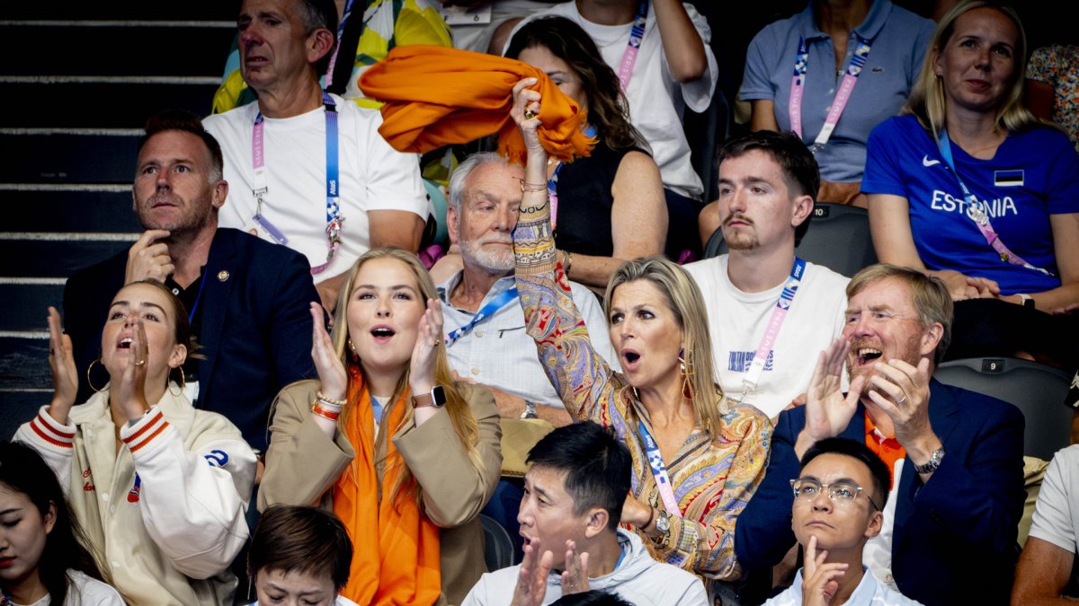 
                Las mujeres +50 elegantes están atentas de los looks de Maxima de Holanda en los Juegos Olímpicos
            