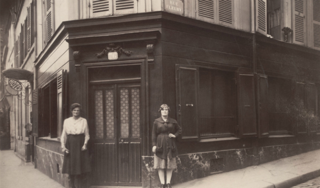 'Coin, boulevard de la Chapelle et rue Fleury 76, 18e, Paris, June 192', por Eugene Atget. Foto: MOMA.
