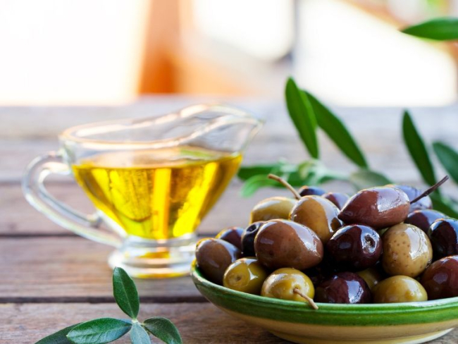 Aceite de oliva (ENVATO).