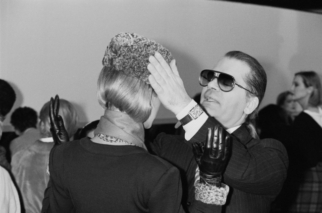 Karl Lagerfeld en 1984 | Foto: Getty Images