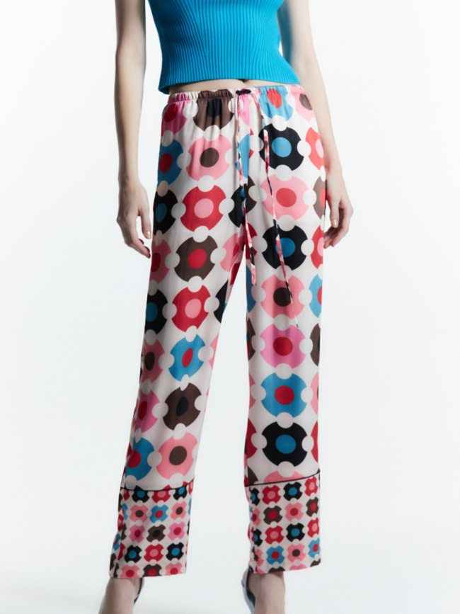 Los pantalones de lino de Zara, Sfera y Mango Outlet súper
