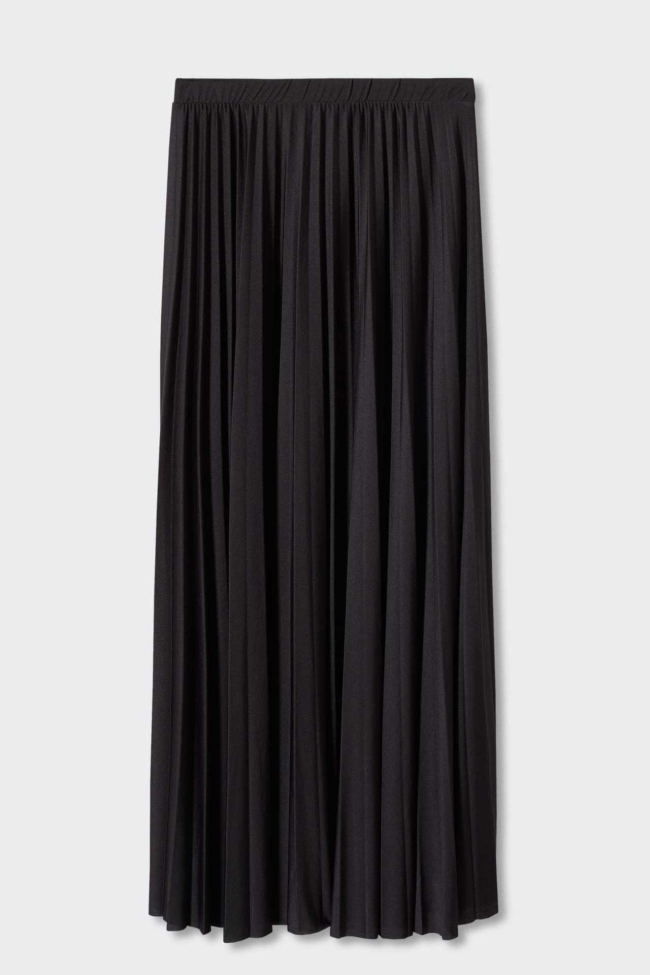 10 faldas largas de punto de Zara y Mango para llevar con medias y botines  este invierno: elegantes y en tendencia