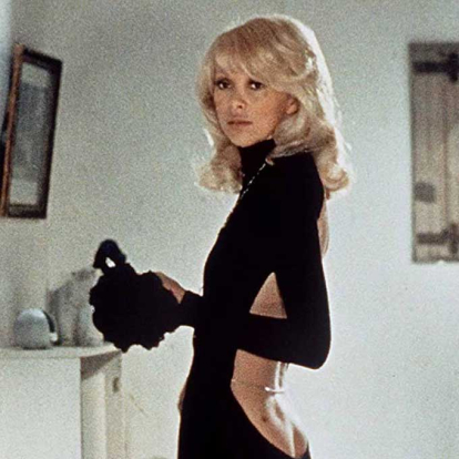 Mireille Darc en 'El gran rubio con un zapato negro', 1972