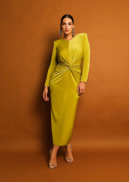 Zara pone a la venta su vestido largo de invitada más asequible y  espectacular