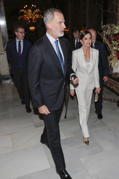 Los reyes Felipe y Letizia en los premios Francisco Cerecedo