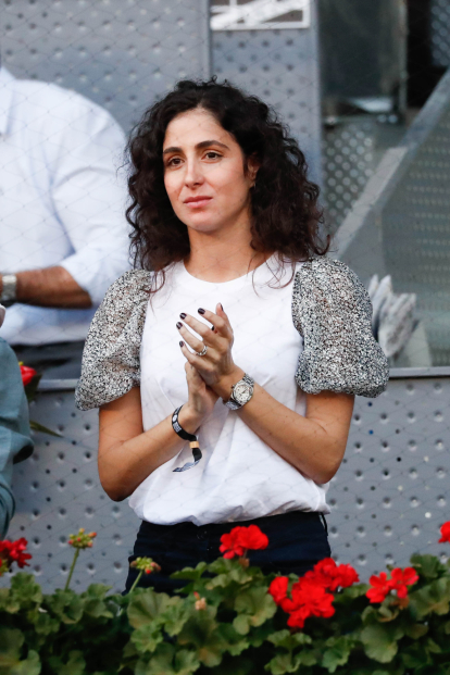 Xisca Perelló con camiseta con mangas abullonadas