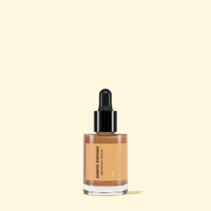 Sunrise Radiance Bronzing Serum de Freshly Cosmetics.