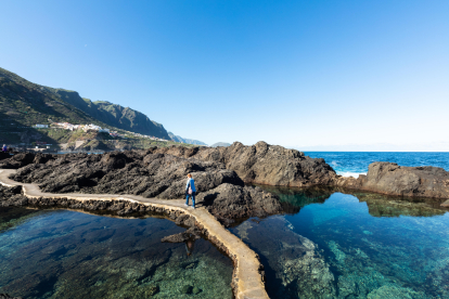 Disfrutar de las playas y piscinas naturales de Tenerife es obligatorio