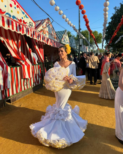 Flamencas y Volantes en la Feria de Abril de Sevilla.